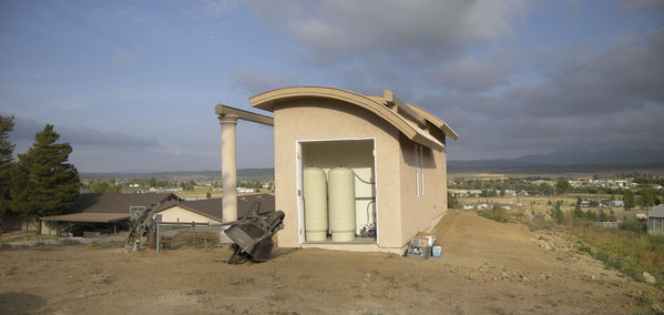 Panorama to East
A panoramic view showing the nice lack of pump equipment in the foreground.
